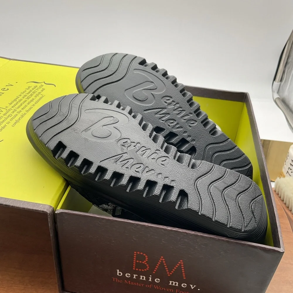 bernie mev. stylish black